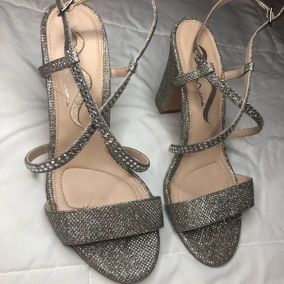 Nina sparkly strappy heels. Size 7.5 M - Picture 2 of 5